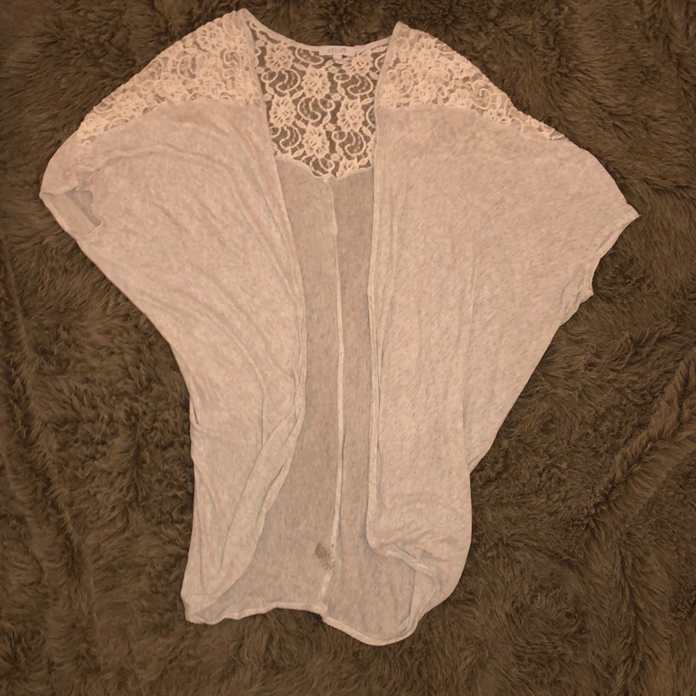 Delia’s lightweight shrug.